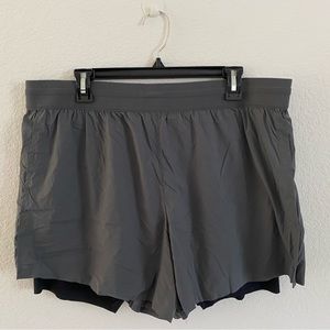 Nike Yoga Dri-FIT Training Athletic Shorts Mens Size 2XL Gray DN1520-068 New